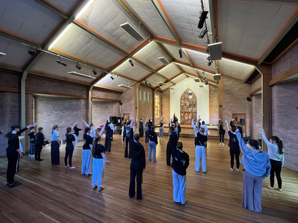 MHSDance4's tweet photo. Last session after breakfast on day 3 for our Y10 and Y11 dancers #keepmoving #dance https://t.co/aGNhVfdyf6