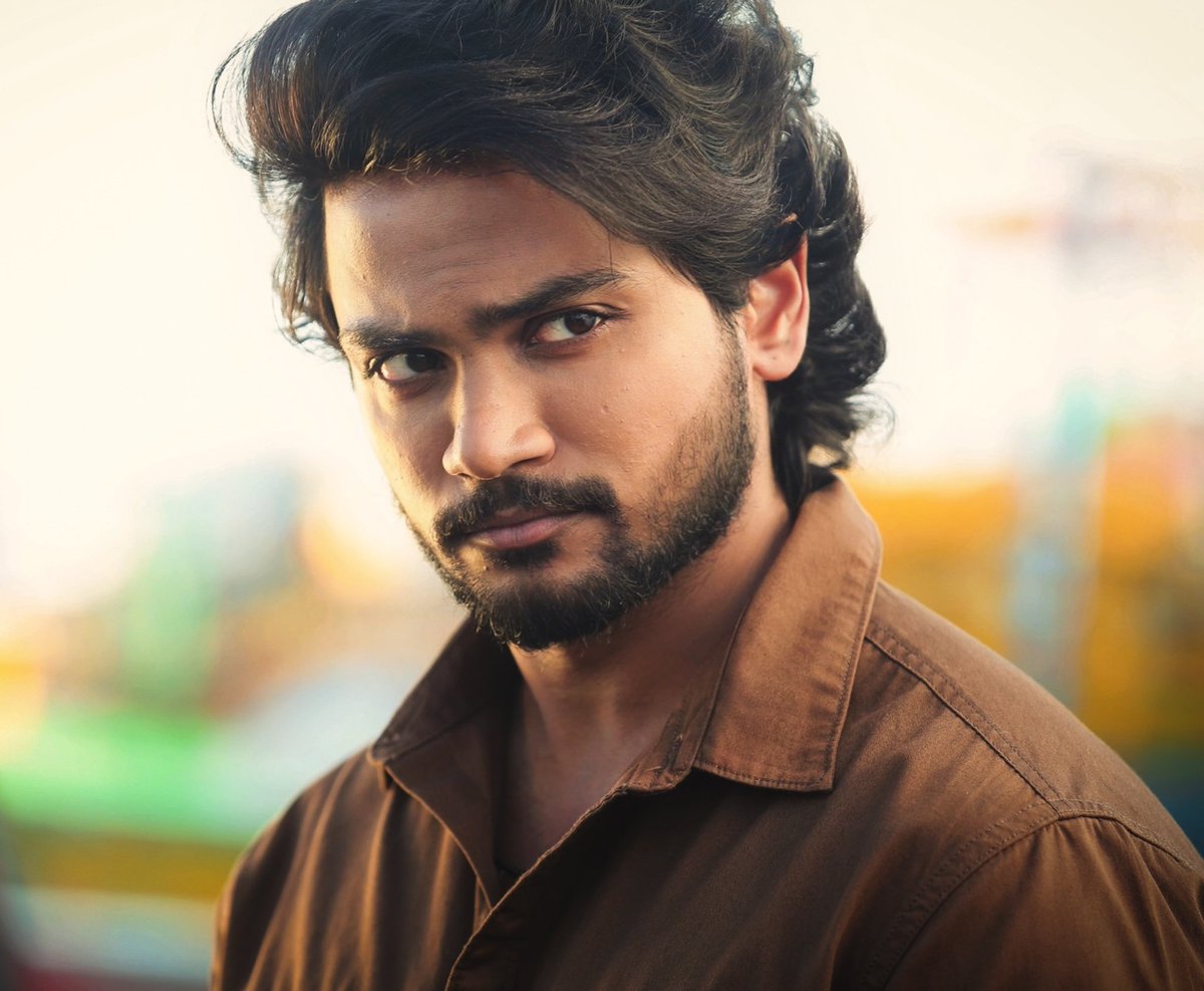 shannu_offl's tweet image. Name : S U R Y A 
Movie : PREMAKU NAMASKARAM 

SURYA ANE NAME NANNU EPPUDU VENTADE EMOTION.

OKA CHINNA MAATA : Shannu ane name medha content em ochina first Judge chesthunaru. Mee thappu ledu probably News ekkuva chudam valla and Ade Nippu Nijam ani anukodam valla but Aniti…