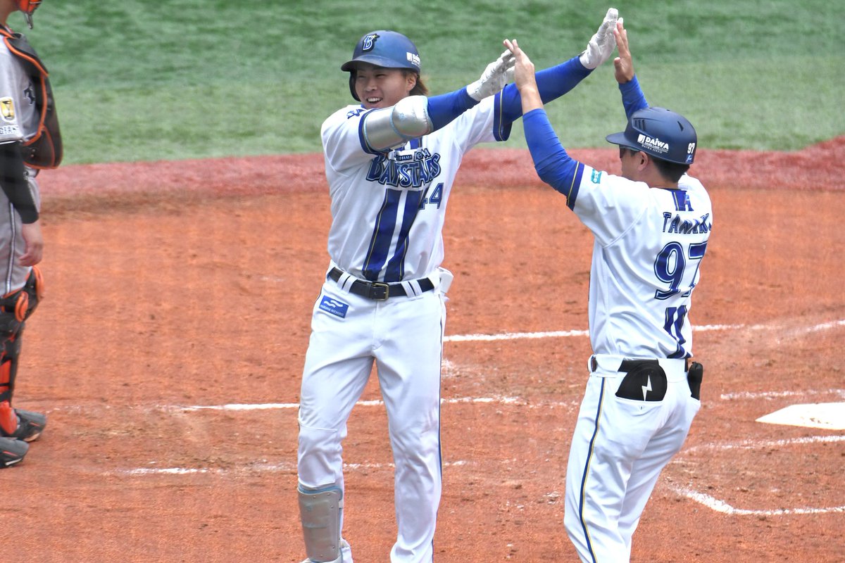 masa1833793469's tweet image. 起死回生の同点3ラン🙌
球場は大盛り上がり🙌😆
石上くん、ナイスバッティング👍
2025年.10.12.横浜スタジアム
#石上泰輝 選手
#baystars️