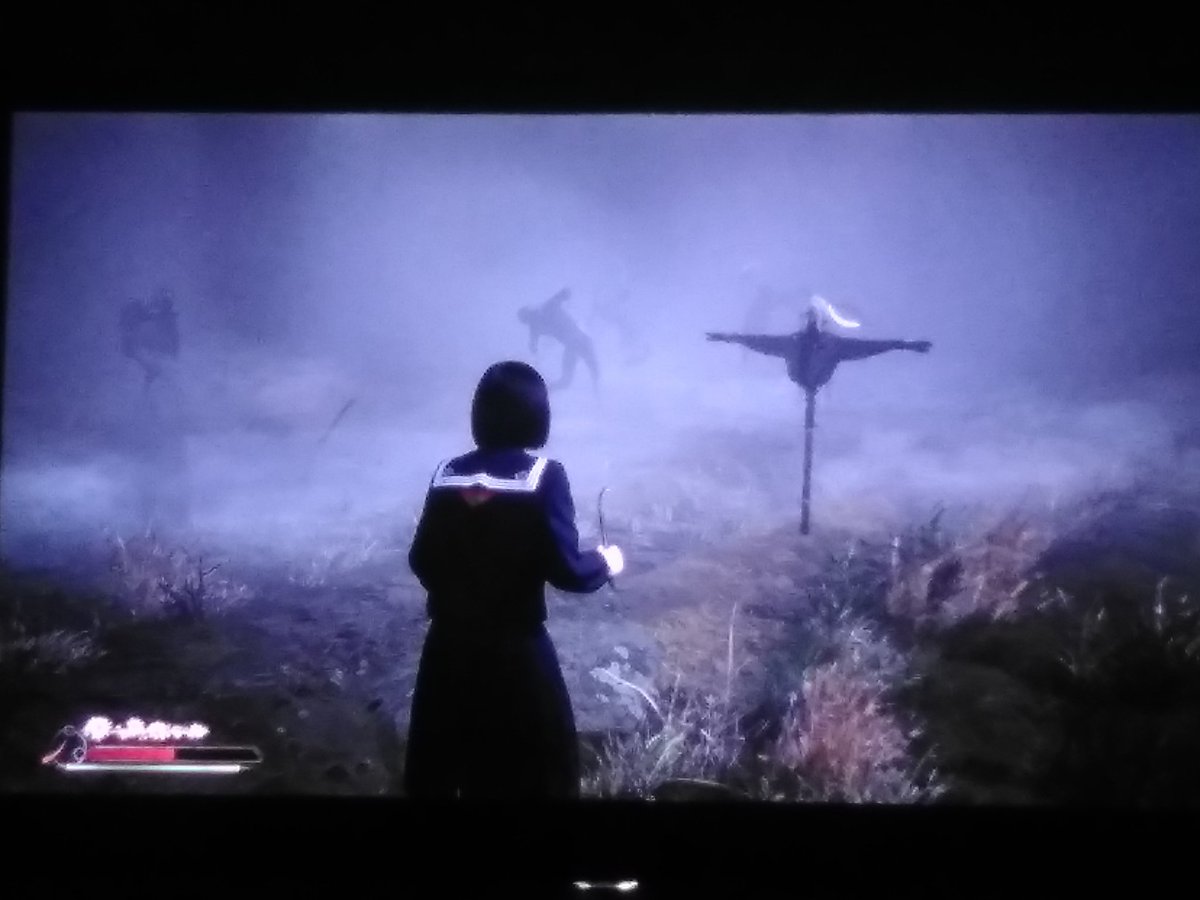 gamer4lifewd's tweet image. This section is just confusing, I found the first Scarecrow, but I can&apos;t find the second one, each time I think I found the one with the &quot;thorn&quot; it comes to life and attacks me. #SilentHillF #Xbox