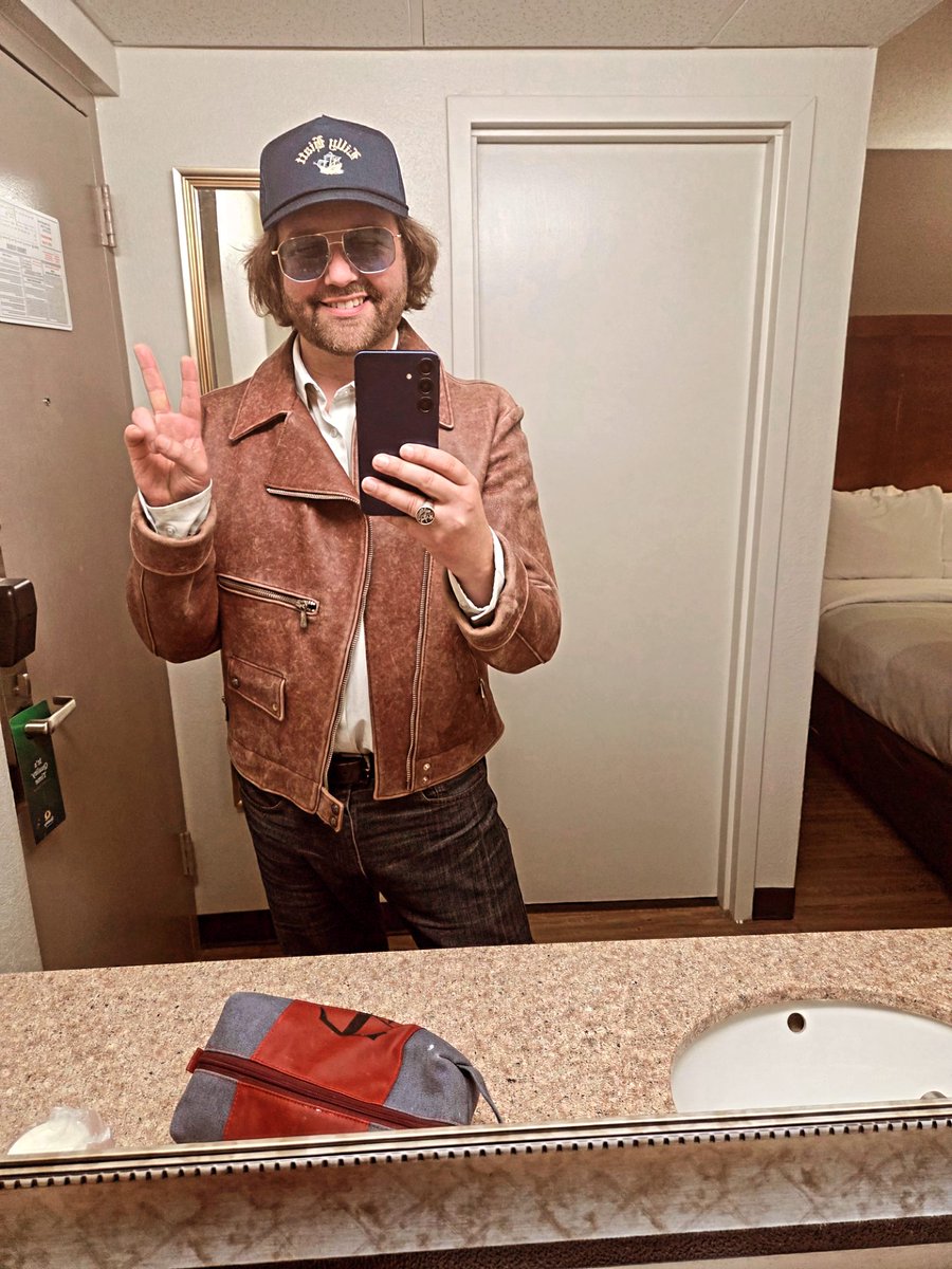 aaronleetasjan1's tweet image. NYC was incredible. Great audience. Thank you so much for being there tonight and thank you to staff of @dromnyc for treating us so well. Lynchburg VA tomorrow night. 
Tickets for the 10th Anniversary In The Blazes Tour California Edition 2026 on sale now!
aaronleetasjan.com/tout