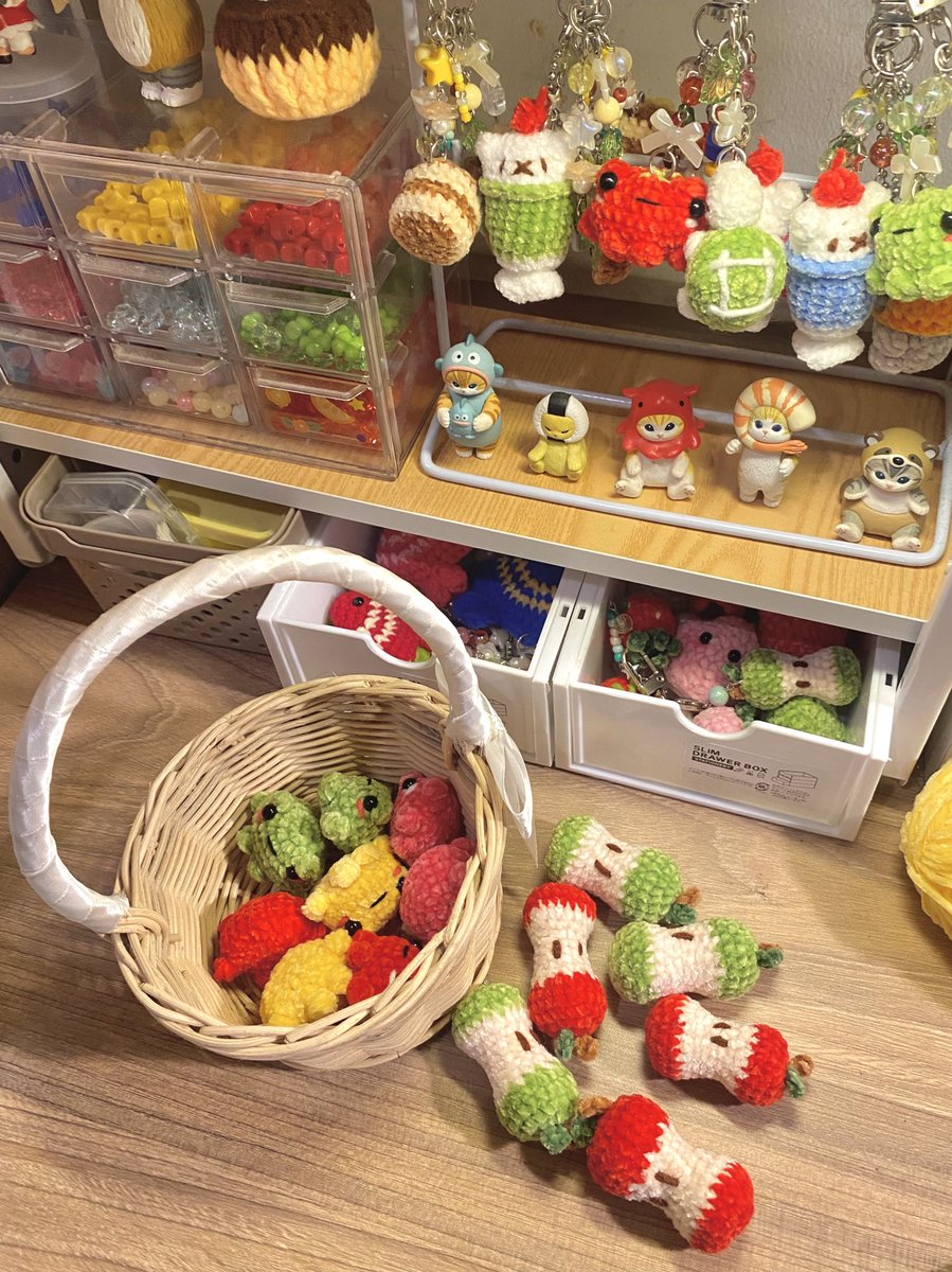 crochebits's tweet image. .. 🍎🍏