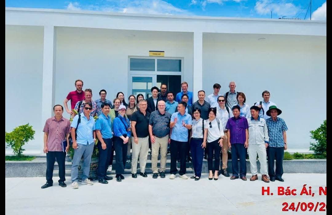 FranceAuVietnam's tweet photo. 🌿 Un grand pas pour l’énergie verte au 🇻🇳
Mission conjointe 🇫🇷🇩🇪🇮🇹🇯🇵🇻🇳 sur le site de Bac Ai 1ere centrale de pompage-turbinage du 🇻🇳 avec un appui 🇪🇺 via la Facilité #ETEF.
Étape clé du #JETP & de la #transitionénergétique, avec un engagement 🇫🇷 de 500 M€ via @AFD_France https://t.co/H59F2fARSC