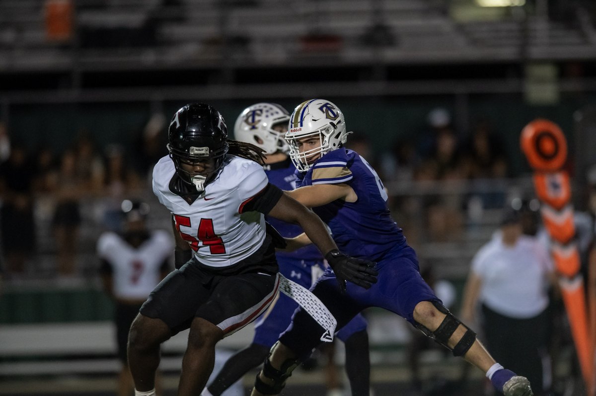 KadenK6326's tweet image. Game speed and high-level execution. Every snap is a chance to compete and win the rep. Ready for the challenge of collegiate football.

#CollegeFootball #Recruiting #StudentAthlete #NextLevel #HardWork #FootballRecruit #Gameday #OLINE #LOOK @TCHSFootball @TrustMyEyesO…