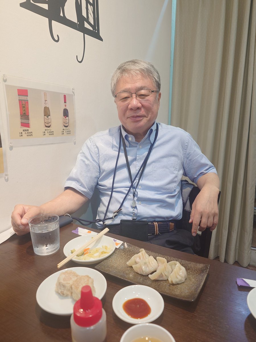 8wLyu09ajdD5MOg's tweet image. 【昼めし】
中華街から少し離れた所にある「台湾料理店」。
御夫婦でやっている小さなお店だけど、ゆっくりとすることが出来ました。
私はルーロー飯と干し大根のオムレツ。
梅原さんはカボチャ入りビーフン、焼売と餃子セット。