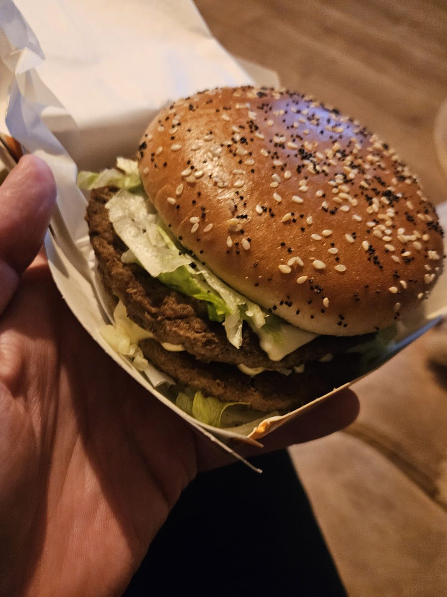 Arno About tweet media