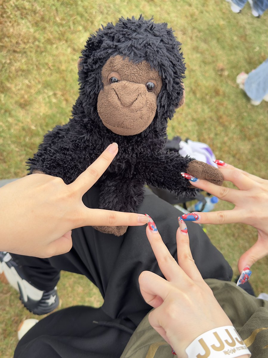 aina_yozo_orz's tweet image. アイナさんｯ‼︎助け(られ)に来ましたｯ‼︎‼︎
最後方のJJJJJだょ‼︎‼︎

#WESSIONフェス
#アイナWESSION #アイナジエンド