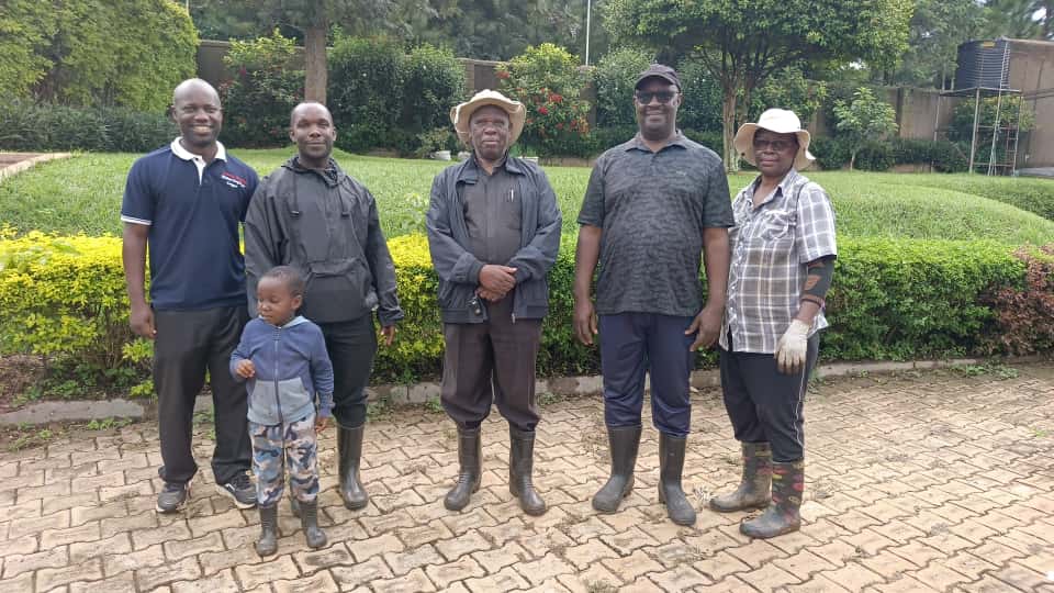 AndrewByakutaga's tweet image. Yesterday 11th October 2025, my wife and I were honored to host Monsgnor Robert Mugisa Abooki, the Vicar General of Hoima Catholic Diocese together with his Assistant Fr. Kyeyune Amooti at our home. We discussed ways of mobilizing our people to improve household incomes majorly…