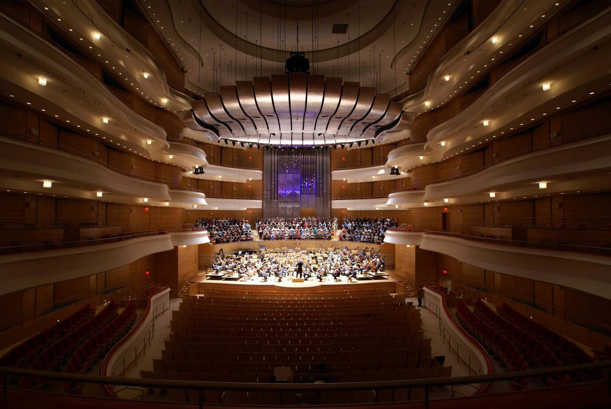 Disneyfan9523's tweet image. Next Saturday I Will Be Going To Renée And Henry Segerstrom Concert Hall In Costa Mesa To See Disney's Fantasia In Concert Live To Film. #TheSorcerersApprentice  #Fantasia1940 #Fantasia85  #DisneyConcerts  #PacificSymphony