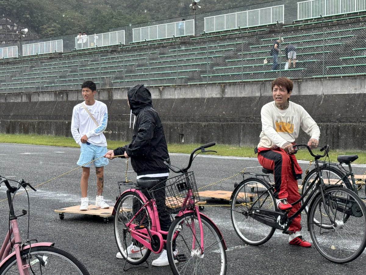 TEMPLEEP3's tweet photo. お先に帰りますー👏
イベント参加の皆さんお疲れ様でした😄
#セントラルサーキット
#nogoodracing
#40th
#templeracing https://t.co/bYprxmoZoY