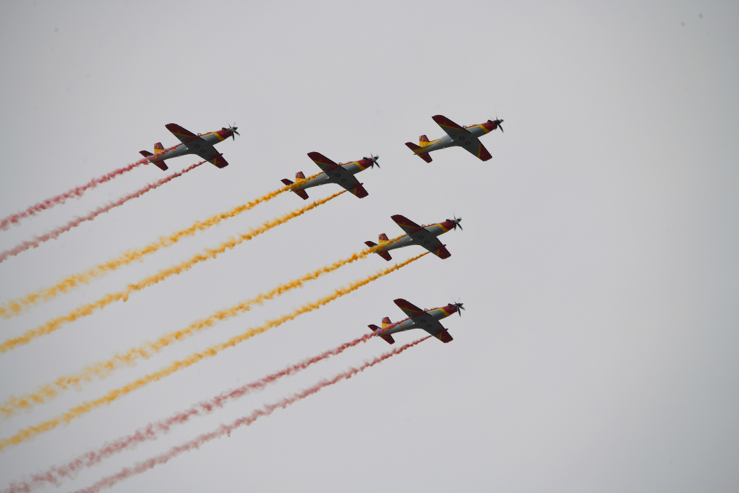 EjercitoAire's tweet image. ¡Buenos días, aviadores! 🙌
Hoy celebramos el día de todos los españoles, el #DFN25. 🇪🇦
Esperamos veros a todos por las calles de Madrid.
¡Feliz día de la Hispanidad!
¡Viva España! 🇪🇸