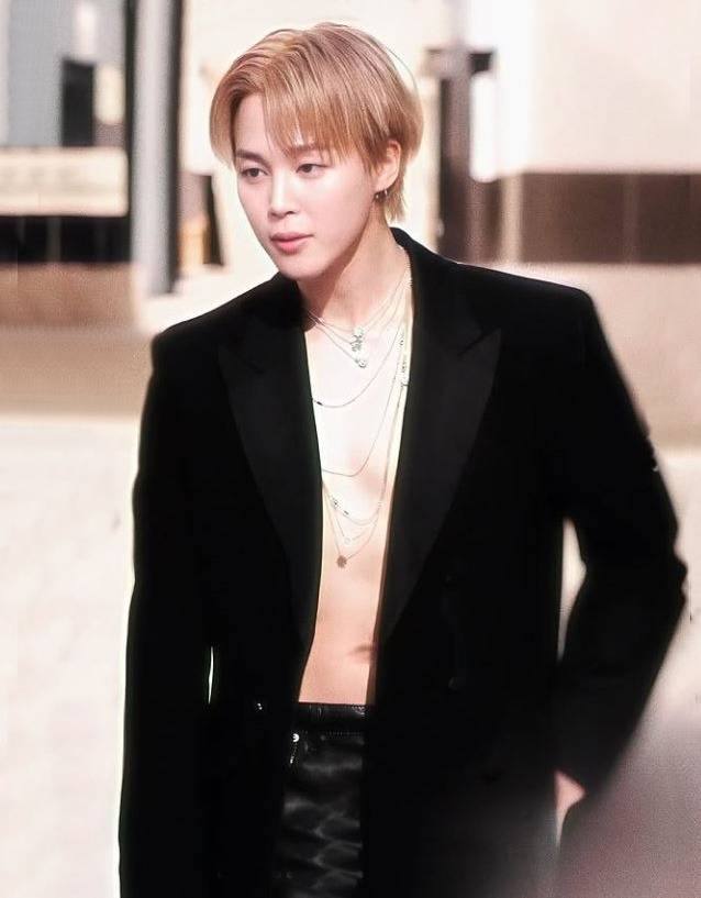<a href="/MTVUK/">MTV UK</a> Everything Jimin wears becomes special
DIOR GLOBAL AMBASSADOR JIMIN
#JiminxDior #DiorSS26 #PFW <a href="/Dior/">Dior</a>
#30YearsOfLove #HappyJiminDay
