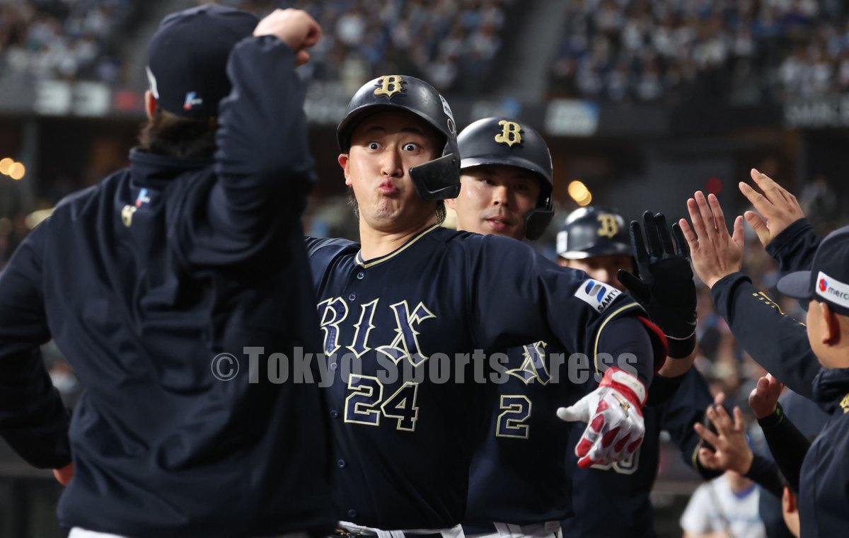 【プロ野球】         
パーソル クライマックスシリーズ パ ファーストステージ 　
10/12   日本ハム×オリックス      
３回　HRを打った #紅林弘太郎  #Bs2025