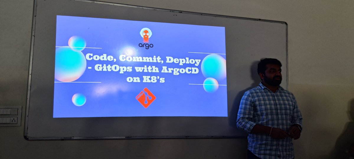 sdavara's tweet image. #cncf #cncg #rajkot second talk of the day by Nipun