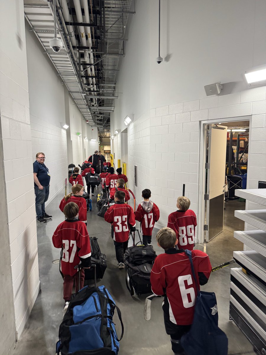 So tonight was pretty rad! Got to take my 8U Rangers on the ice for a little Kraken intermission. Always dreamed of stepping on NHL ice, never thought it would be as coach 😂