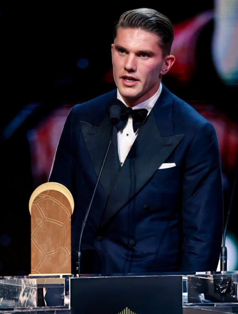 WelBeast's tweet image. My striker won these awards in the era of Harry Kane, Erling Haaland, Kylian Mbappe and £150M Isak. Put some respect to his name. He’s the best striker in the world for a reason.