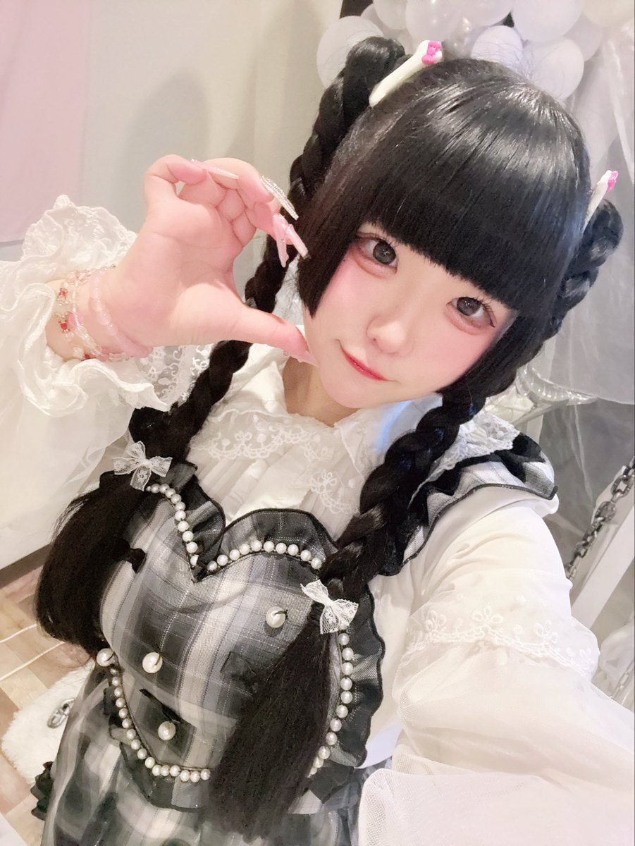 せかい生誕2日目！22:00までぷりもねで打ち上げパーティーやるよ➰😻🎶
みんなでお祝いしよっ♩遠隔もできまる> ₃ <♥