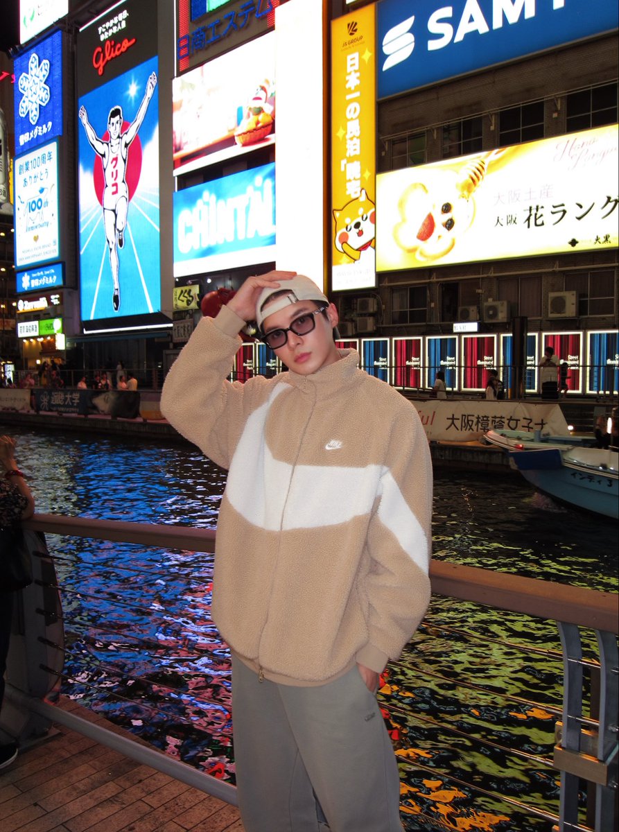 bbil1ypn's tweet image. ガチで好き.
#bbil1ypn #star1ight