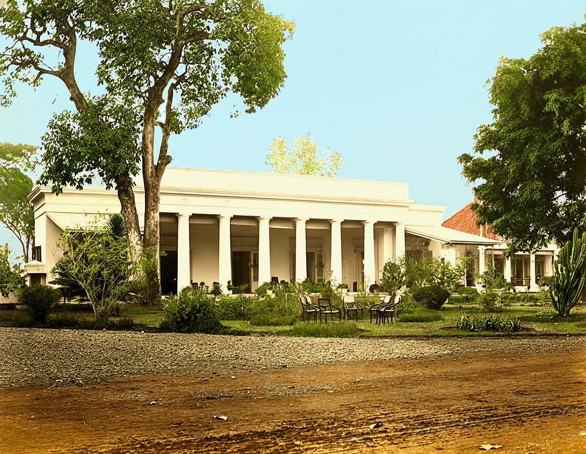 Gedung Pejambon

Dulunya kediaman komandan tentara di Batavia, sebelum tahun 1880