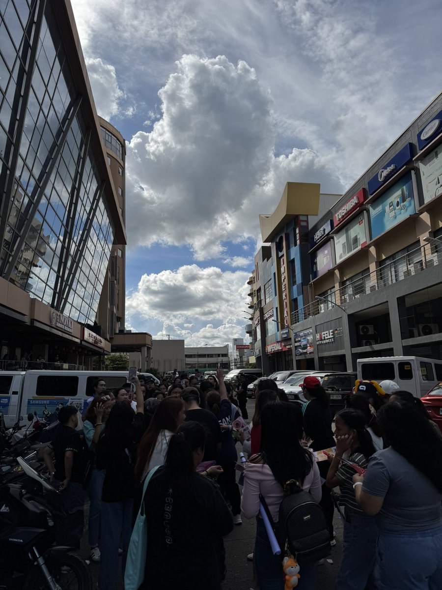 Updated place 🌸

BINI SA SYUDAD SANG GUGMA

#BINIverseFanMeetInIlo 
#MINIverseIlo #BINI