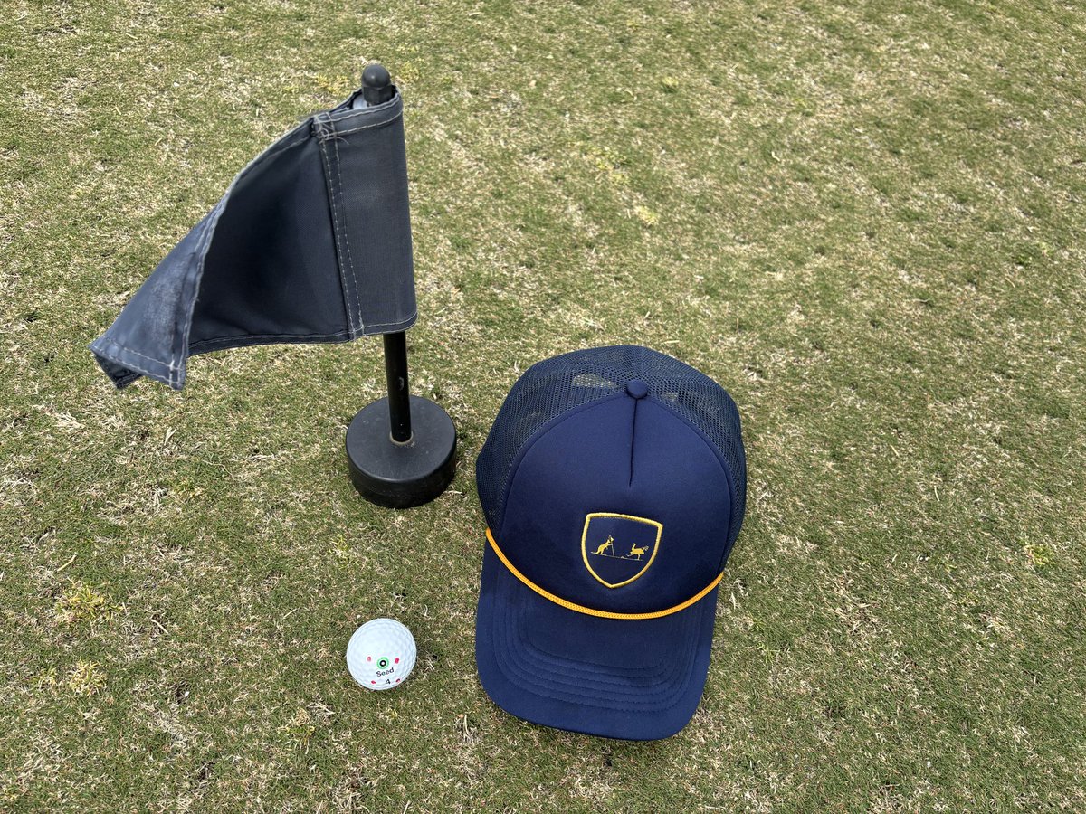 vanDiemenChris's tweet image. Always great at Lonsdale Links - quality golf with some quirk for fun! Lots of #teatree, no #cypress,  no drops from divots! @AusGolfPassport @seedgolfco