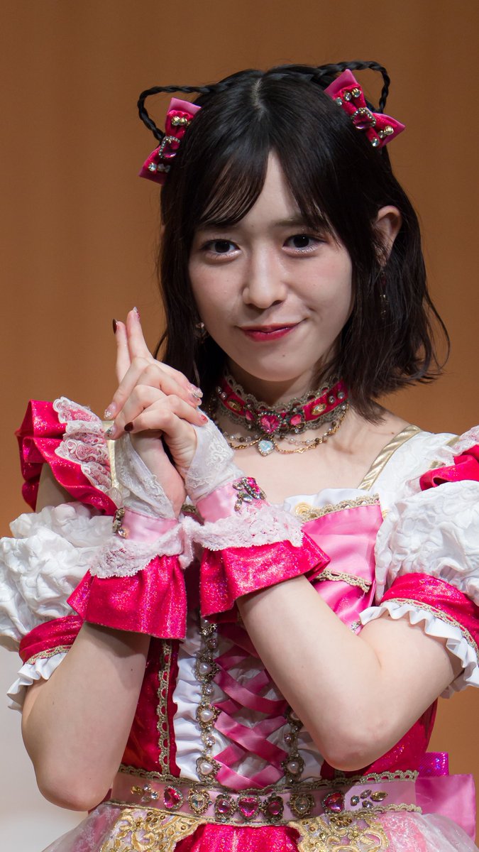 doumomasuodesu1's tweet image. ペアお話会でおはるの猫耳ヘアがかわいいから、かなみんもやって！と言ったらおはるが原宿宣伝部の頃やった！と言ってたので確認したら確かにやってた(おはる以外はカチューシャ)
記憶力えぐい
#超とき宣 #小泉遥香
