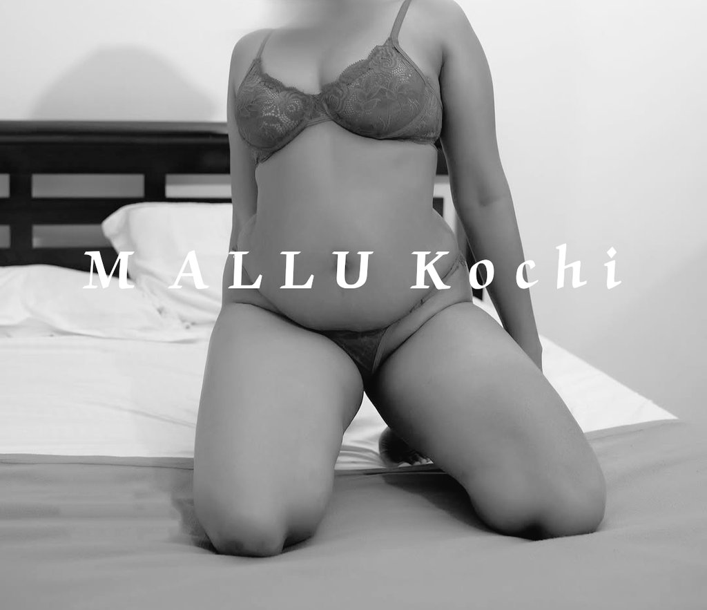 Ernakulam guys message me for meet up 
#kochi #mallu #couple #HusbandWife #Ernakulam