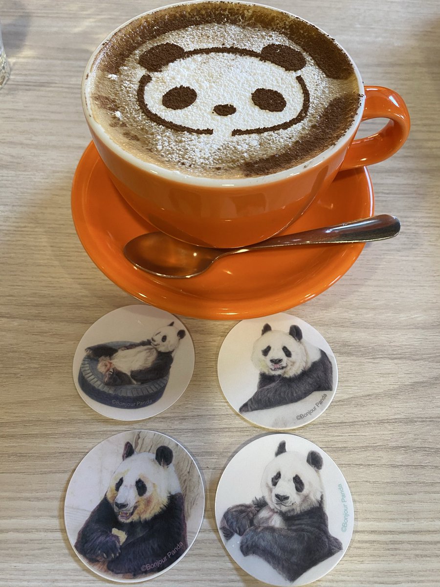 min_mei_0501's tweet image. 宮内珈琲さんで
パンダラテとスコーン🐼💕 
美味しかった☕️

タンタンさん鉛筆画展示も
明日まで❣️
タンタンシールもコンプリート🐼
ありがとうございました😊

#れもねことお出かけ
#lemonedo