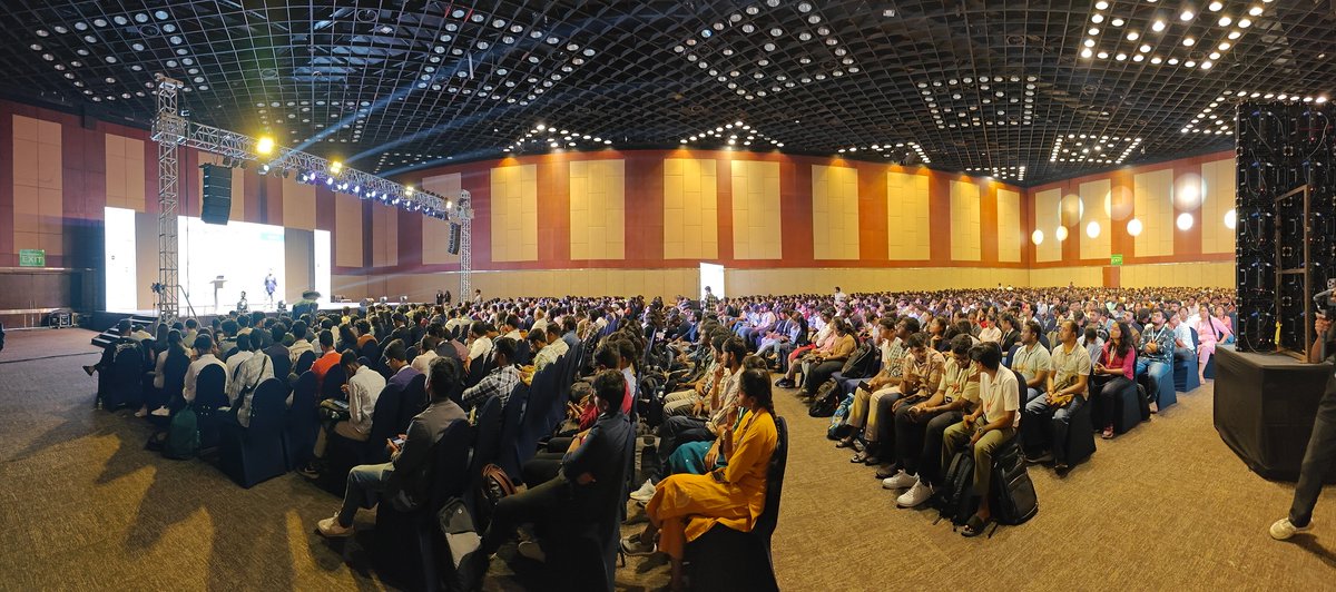 The stage, the audience and whole ambience is absolutely great at <a href="/gdg_hyd/">GDG Hyderabad</a> #DevFest25