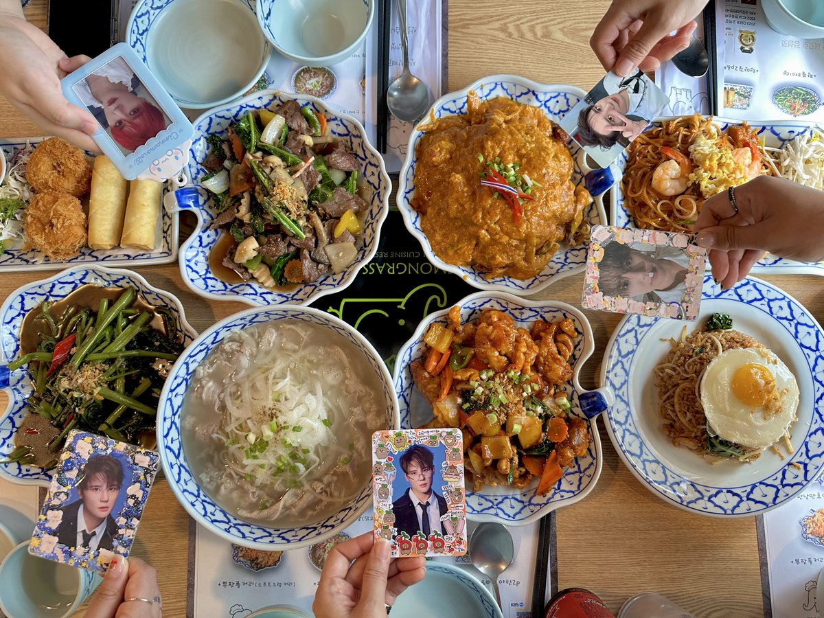 🤜🍴

(+<a href="/KangLuuuuucy/">(뜸트)강루시🌴</a> )