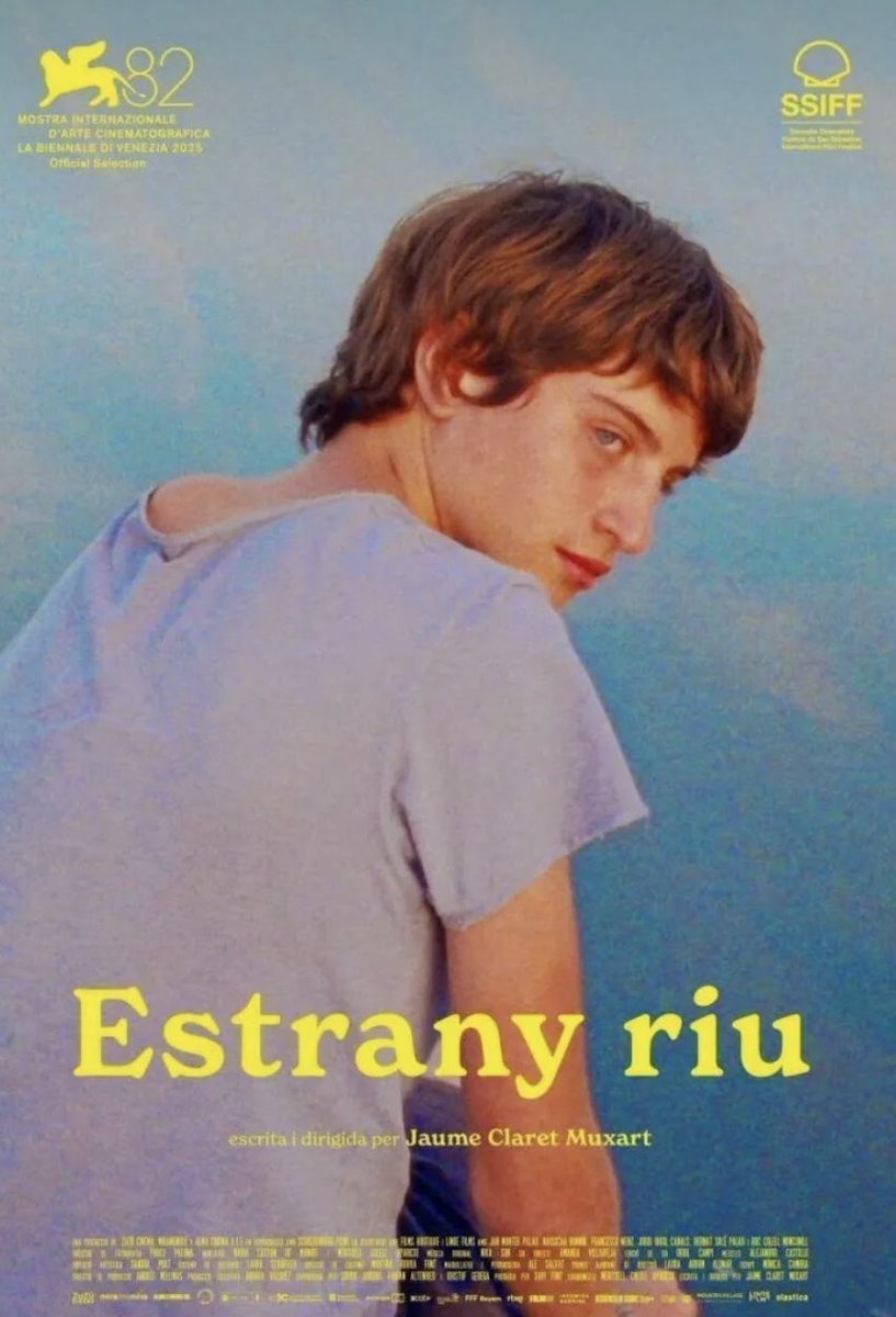 Ahir vaig veure-la. Fa el complex senzill o al revés o totes dues coses. Hi havia col·loqui amb <a href="/claretjaume/">jaumeclaretmuxart</a> i part de l’equip i no m’hi vaig voler quedar perquè la vaig rebre com una experiència física i remogut necessitava passejar amb ella i fer-li un lloc.