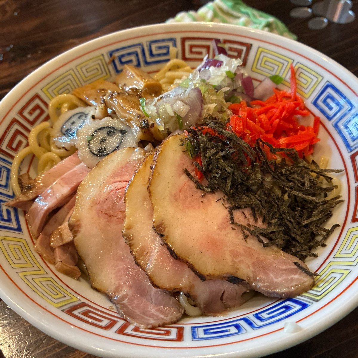 spicewielder09's tweet image. 久しぶりに.....。🙇👍　#煮干しあえそば　#中華そば鳴門　#餃子　#ぬか漬け　#クラフトビール