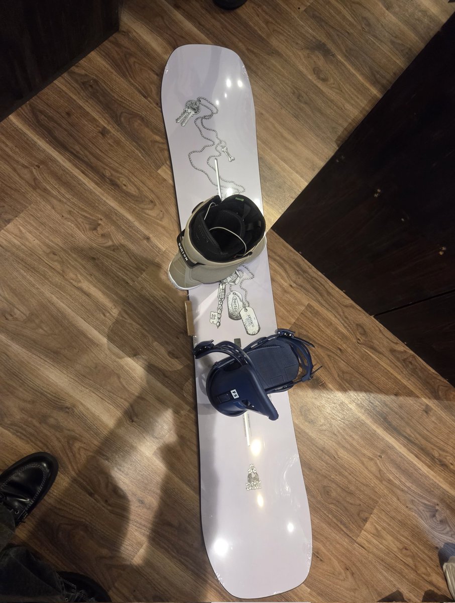 ryunryun_2000's tweet image. ボード買った今年はいっぱい行きたい