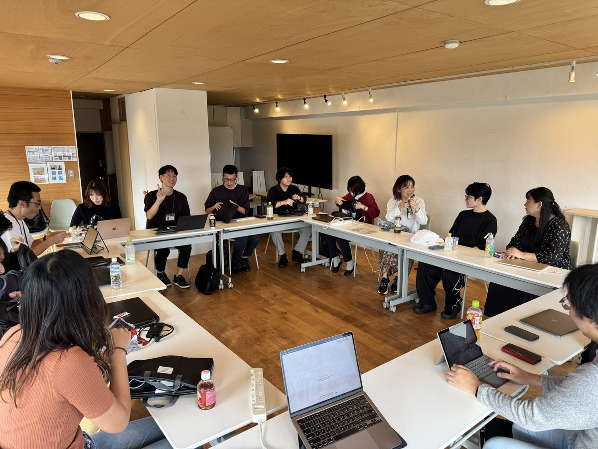 showheyohtaki's tweet image. #デイトラ リアル自習室始まり！
借りた会議室から新宿御苑が一望できてめちゃくちゃ良い☺️
#デイトラコミュニティ