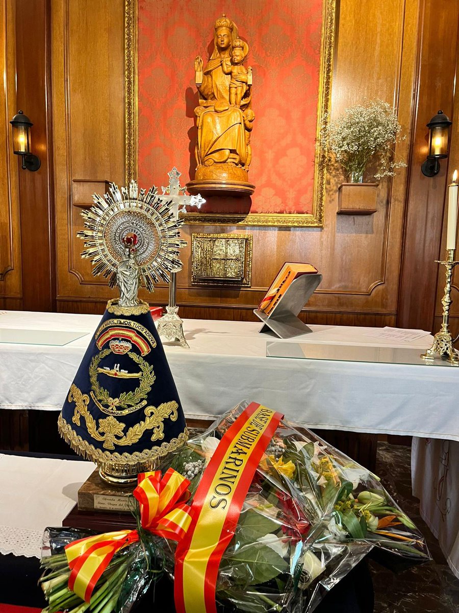 Feliz #DiadelaHispanidad Feliz día de la Fiesta Nacional #DFN25 
Enhorabuena a los maños.
A la <a href="/guardiacivil/">Guardia Civil</a> 
Y por supuesto al Arma Submarina de la <a href="/Armada_esp/">Armada</a>