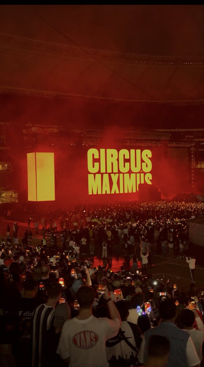imxfruit's tweet photo. So happy I got to see my favourite artist perform live #live #travis #scott #SouthAfrica https://t.co/84HrZhmY9j