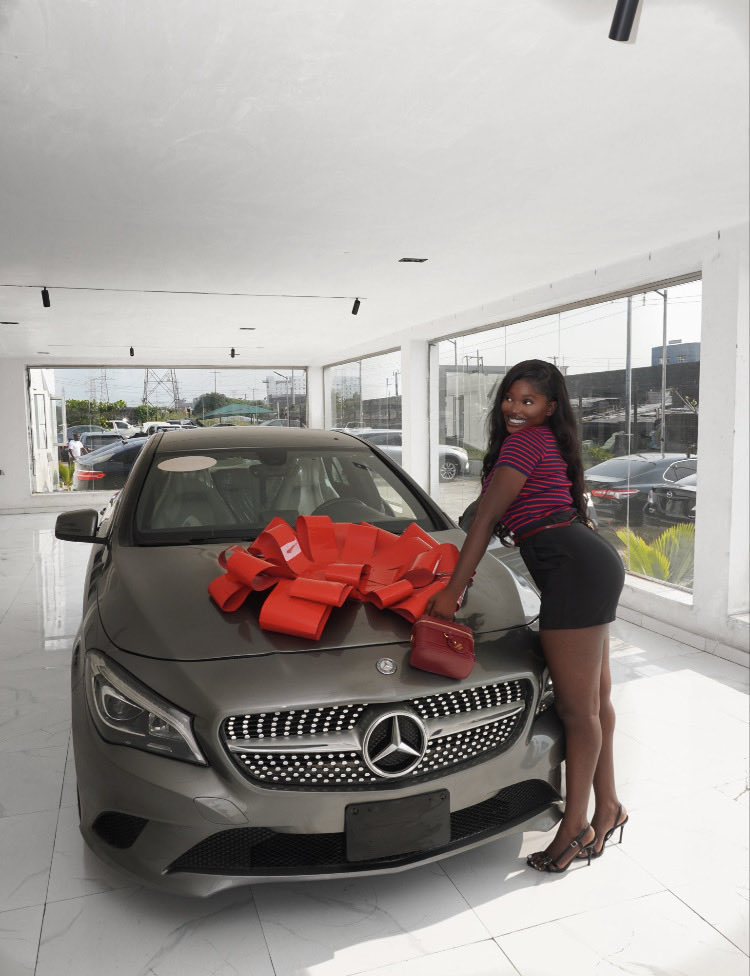 Esmart26's tweet image. She complained a few months ago about not being able to afford necessities like data and foodstuffs.

Is it the 77k allowance that bought her a Benz?
