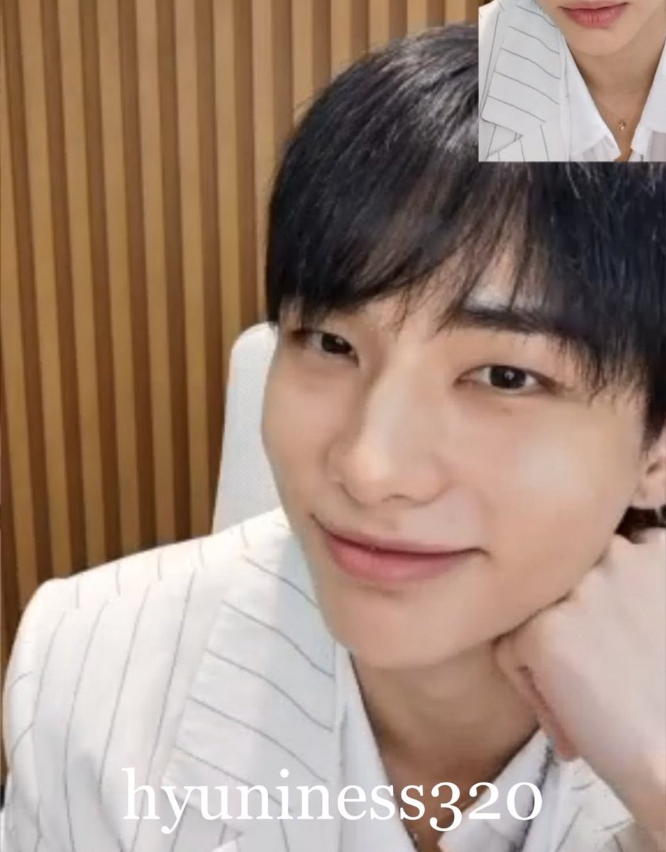 havenfiIm's tweet image. hyunjin looks so pretty for today’s counting stars vc oh my goshhhh 🥹