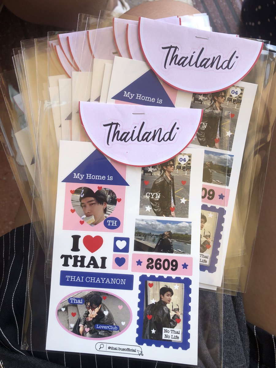 PIYATHIDA7777's tweet photo. ใครที่ทักมาขอแลกมาได้นะคะ เค้าอยู่ตรงบันไดทางเข้าฮอล ถ้าแลกครบจะแ��กคั้บบบ
#DutchMillPowerBUSstation #DutchmilkxBus #DutchmillPowerBUs https://t.co/GUp3bzZW1I