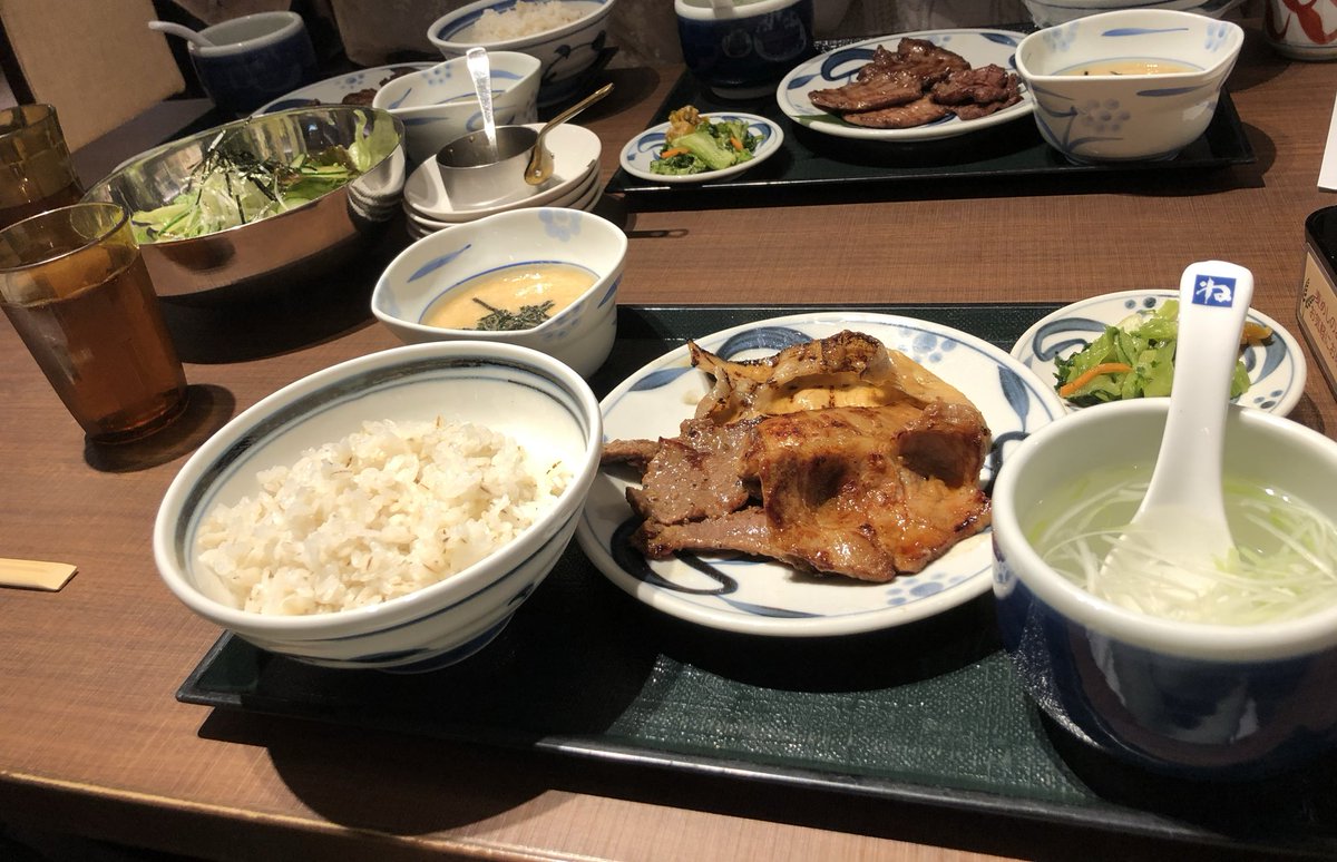 みなさまこんにちは(∩´∀`∩)

今日もこれから夜勤なのですが、外を歩いていると涼しくて少し遠回りしながら通勤しています🚶‍♀️

次回出勤は明日10/13 11~24時となります♪

3連休の最終日、ぜひちかげとのんびりしたりなんていかがですか？🤫

ぜひ事前からのご予約・お問い合わせお待ちしております♡