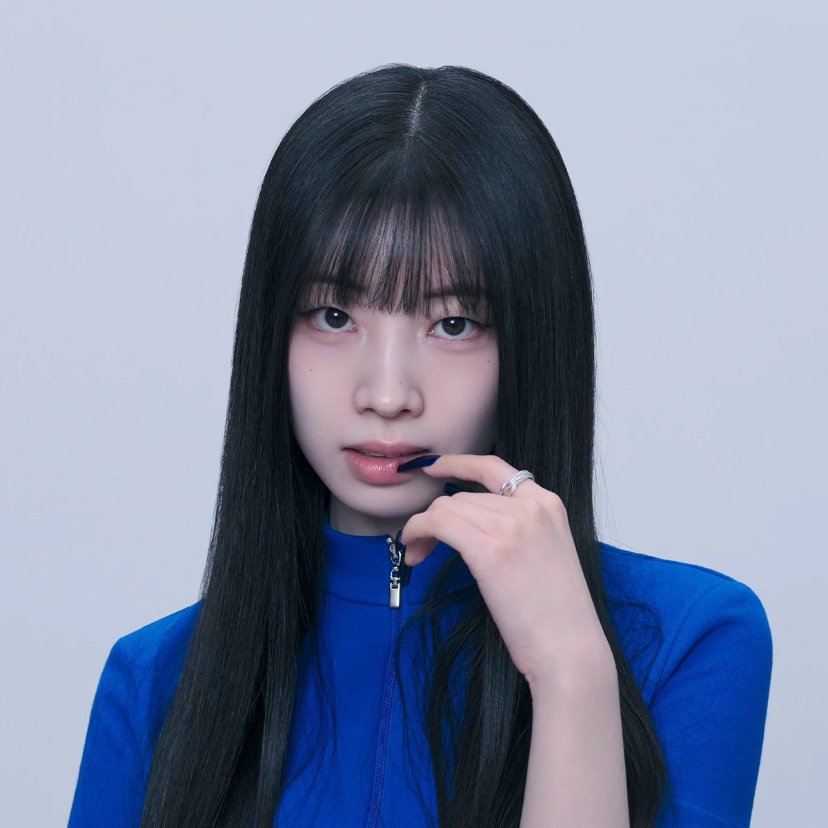 Genius_kor's tweet photo. #GeniusCharts | “CHESS” by #DAHYUN of #TWICE (@JYPETWICE) debuts at #1 on the daily K-Hip-Hop chart in Genius Korea! 

This is DAHYUN’s second entry in the daily Genius Korea charts as a lead artist! https://t.co/f7h7FpfSQs