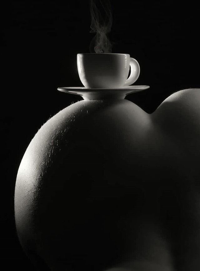 یه چایی دلچسب و لبسوز همدیگه رو مهمون کنید فرصت کمه زمان نیست دنیا بهم ریخته س
دلار گرونه طلا گرونه زندگی خرج داره کافه هزینه ش بالاس
چایی در منزل