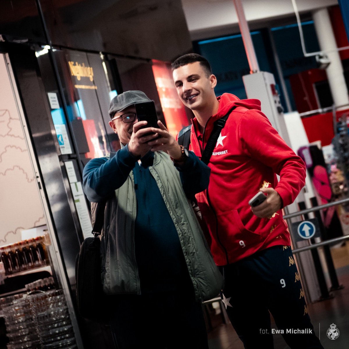 WislaVSLiga's tweet image. ✈️ Piłkarze Wisły Kraków są już w drodze do Krakowa.

----
[@WislaKrakowSA]
#POGWIS