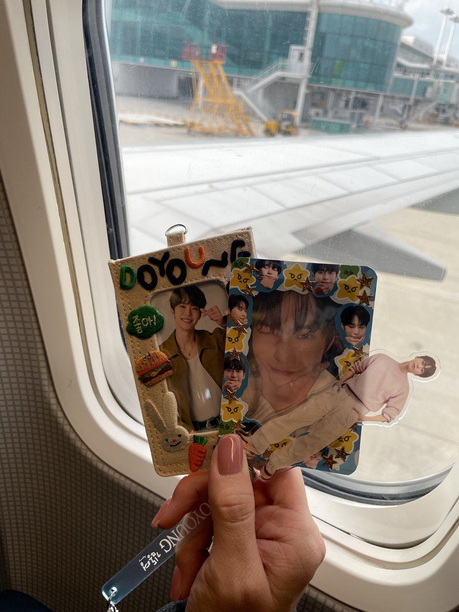 nctricknct's tweet photo. プライベートがいろいろありすぎて行くかも悩んでたけど、ドヨンさん最高でした✨。次会える時まで私も背中を押されたステキな公演だった（泣かないよ🥲）。今回もバタバタだったけどいろんな出会いもあって楽しかった〜🥰。手紙読んでくれてるといいな。 https://t.co/ZcOe2CktaK