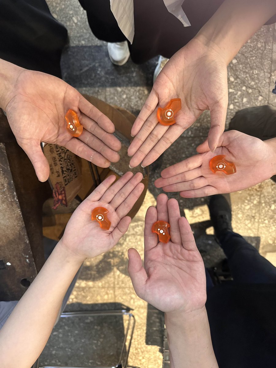 ArikJhungid's tweet photo. 這次FFonly擺攤順利結束
Only場次的熱情果然不同凡響啊
#ffonly https://t.co/mGZY7IhxRZ