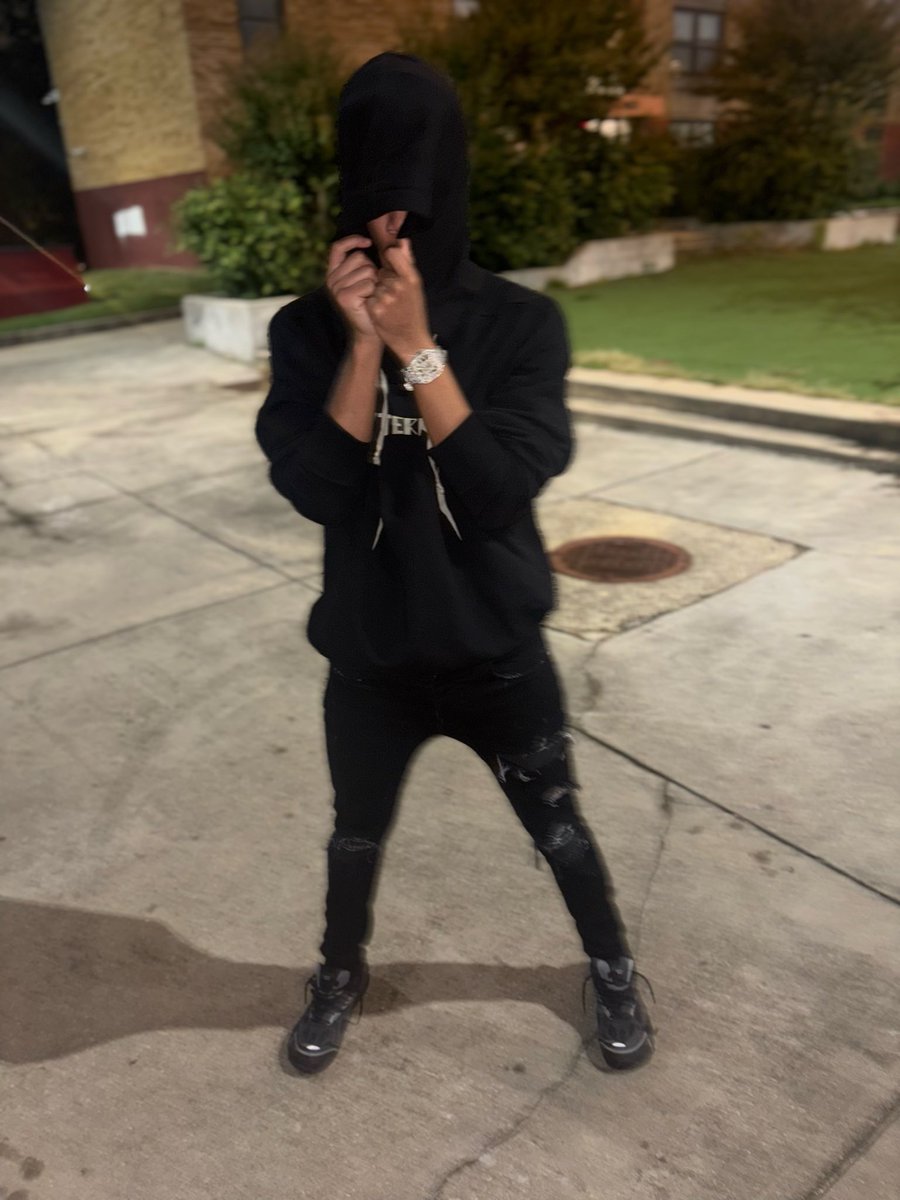 1000shotzz's tweet photo. Life going great ✌️ https://t.co/iH1sTx8gUY