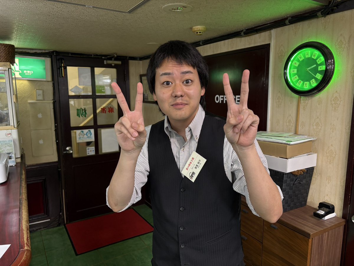 ClubNPM's tweet image. 【第24期 #雀王戦C3リーグ 】🎆後期第3節

三回戦が終了しました。

トップ者は以下のとおりです。
＝＝＝＝＝＝＝
#天津みろう（2勝目）
#須藤健太
#當眞脩平（2勝目）
#望月夏
#菅沼立鶴
＝＝＝＝＝＝＝

【昇降級人数】

C2へ昇級→1位～4位

D1へ降級→13位以下

▼確認はコチラ▼
C3リーグ…