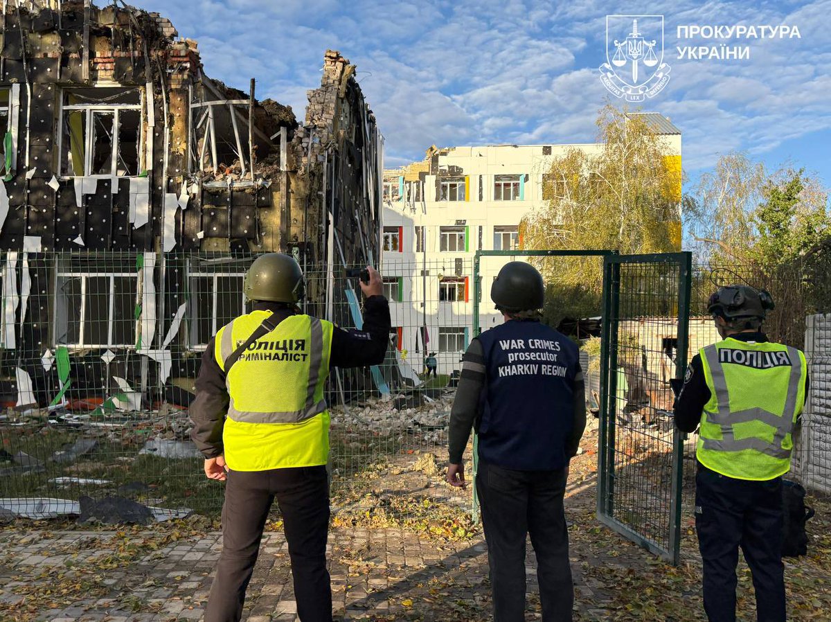 Sunday morning in Ukraine starts with the russian bombing of another school — in Chuhuiv of the Kharkiv region. Five people were injured. 

russia reminds every day that it is a terrorist state.