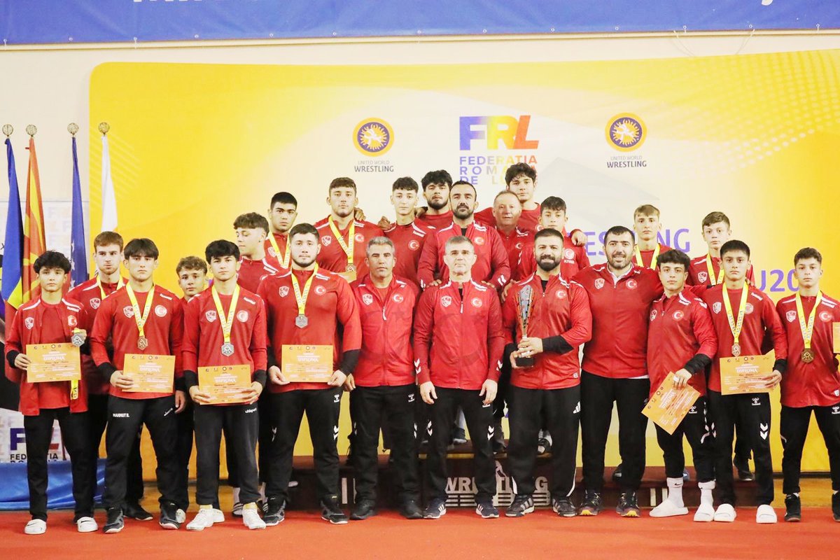 ATA Güreşimizde alt yapıdan büyük başarı
U17 Güreş Milli Takımları üç kategoride de Balkan şampiyonu oldular.
Kadın Güreş Milli Takımı 12, erkekler Serbest 13 ve Grekoromen takımı 14 olmak üzere, Toplam 39 madalya ile Avrupa’nın zirvesine çıktılar.
Tebrikler Taha Başkan,