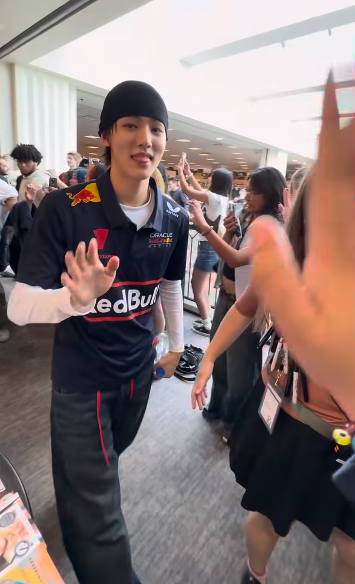 eompongker's tweet photo. 혀빼꼼착둥이똔개 https://t.co/6GsIr72Cjm